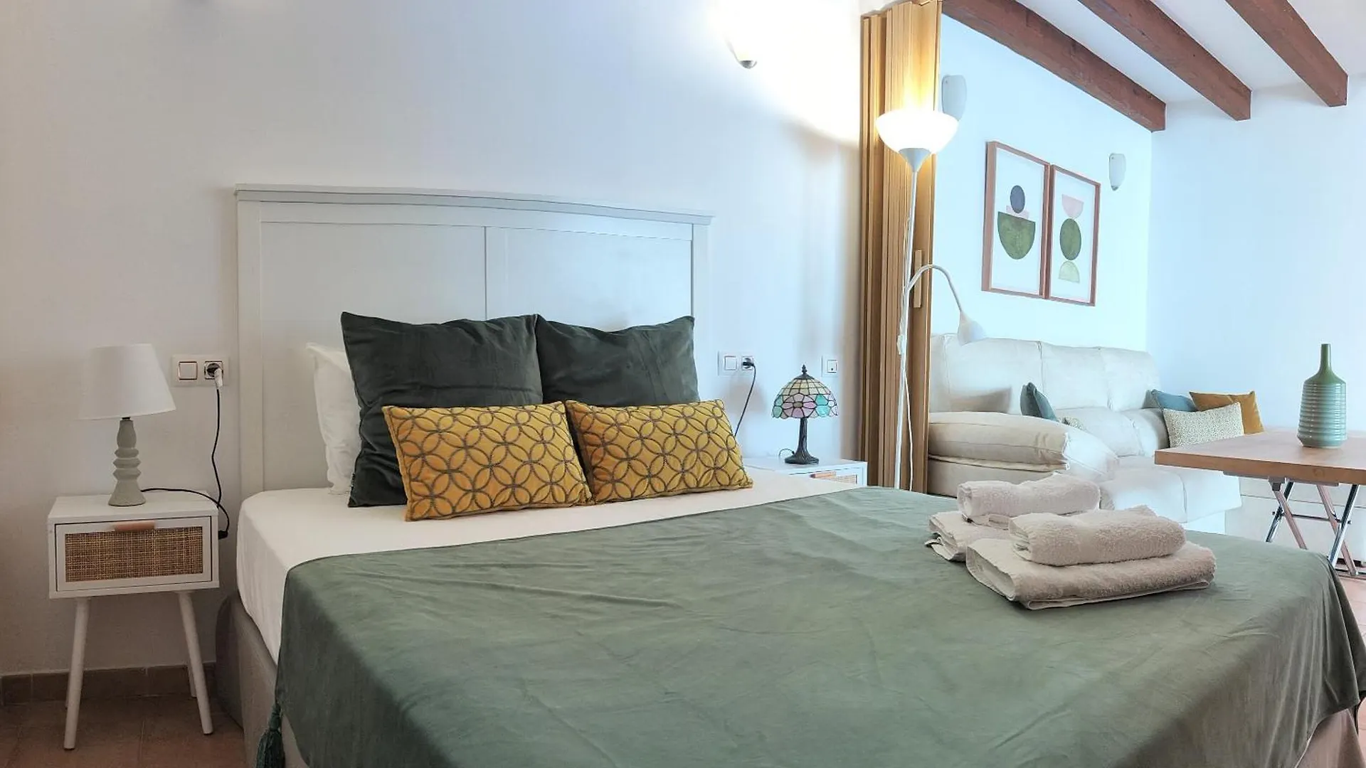 Hostly Sierpes 3 Renewed Families-Fibre-Parking Optional Apartment Seville