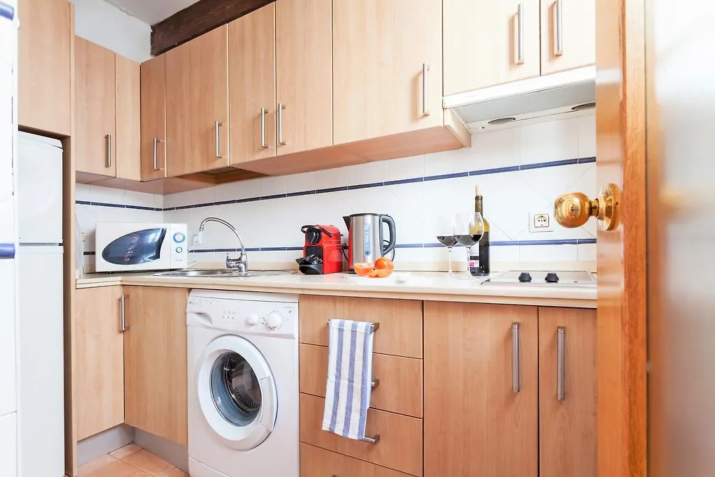 Hostly Sierpes 3 Renewed Families-Fibre-Parking Optional Apartment Seville